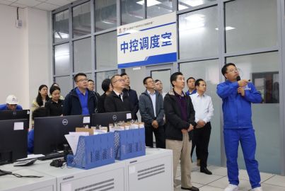 乐山市政协副主席袁仕伦一行赴蜀能矿产磷酸铁锂厂调研