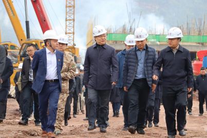 马边县党政考察团赴蜀能矿产公司重点项目参观考察