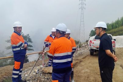 蜀能矿产董事长徐开贵赴三号矿山督导检查建设工作